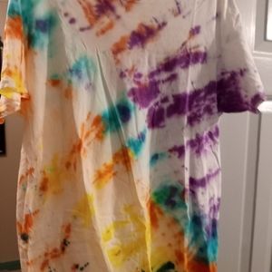Tie-die T-Shirt Hanes size XL blue yellow purple orange